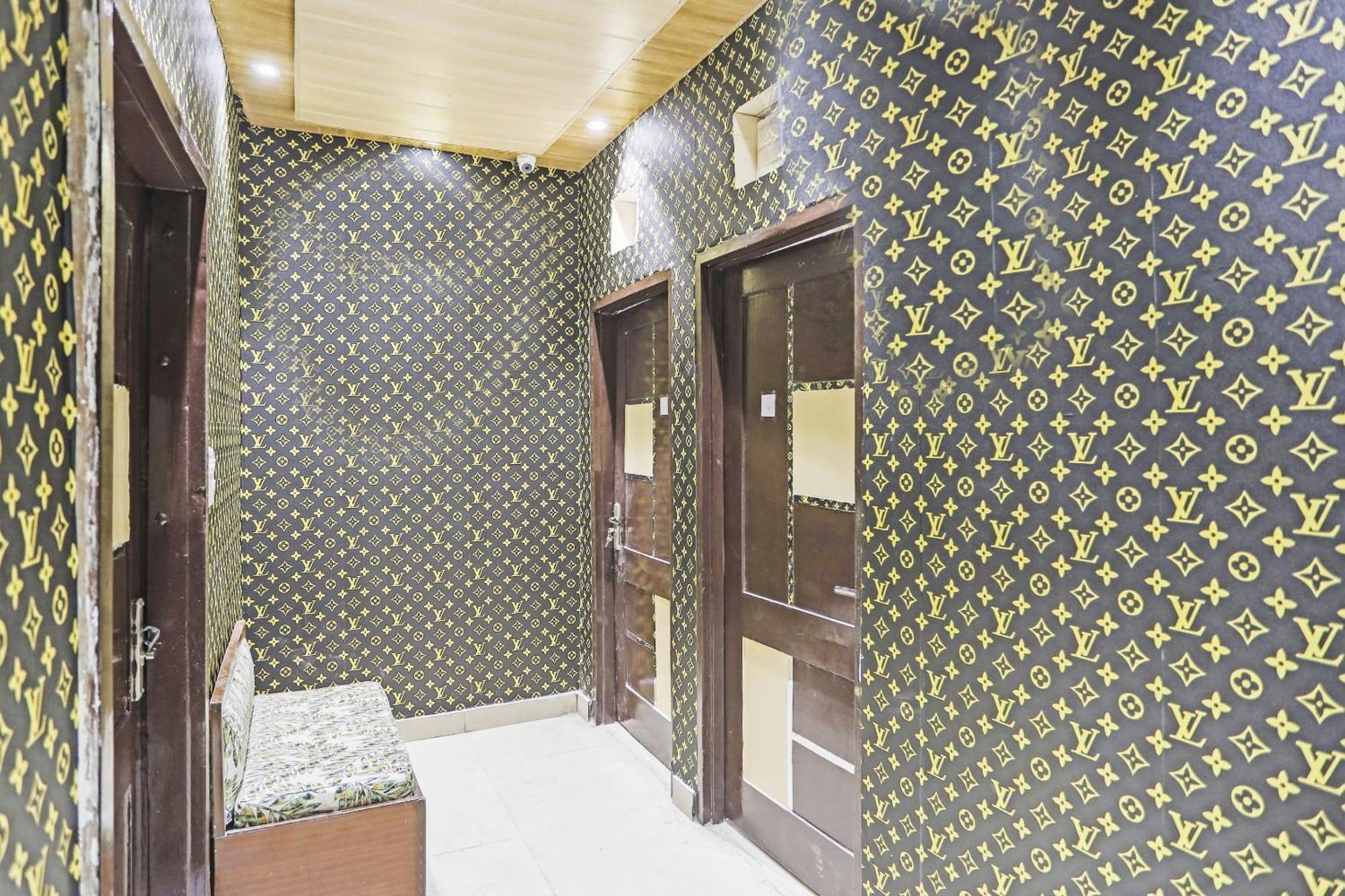 Hotel O Kashish Residency Near Model Town Metro Station Nueva Delhi Exterior foto