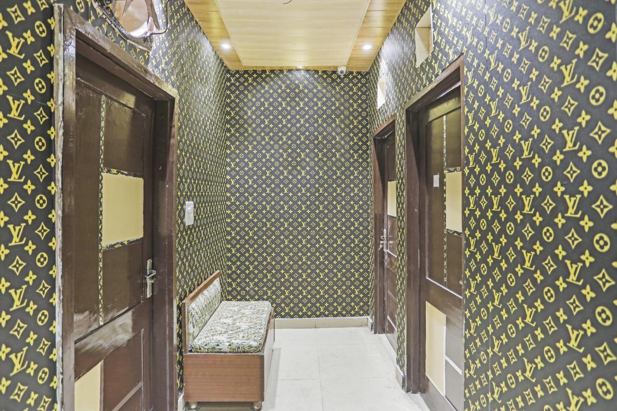 Hotel O Kashish Residency Near Model Town Metro Station Nueva Delhi Exterior foto