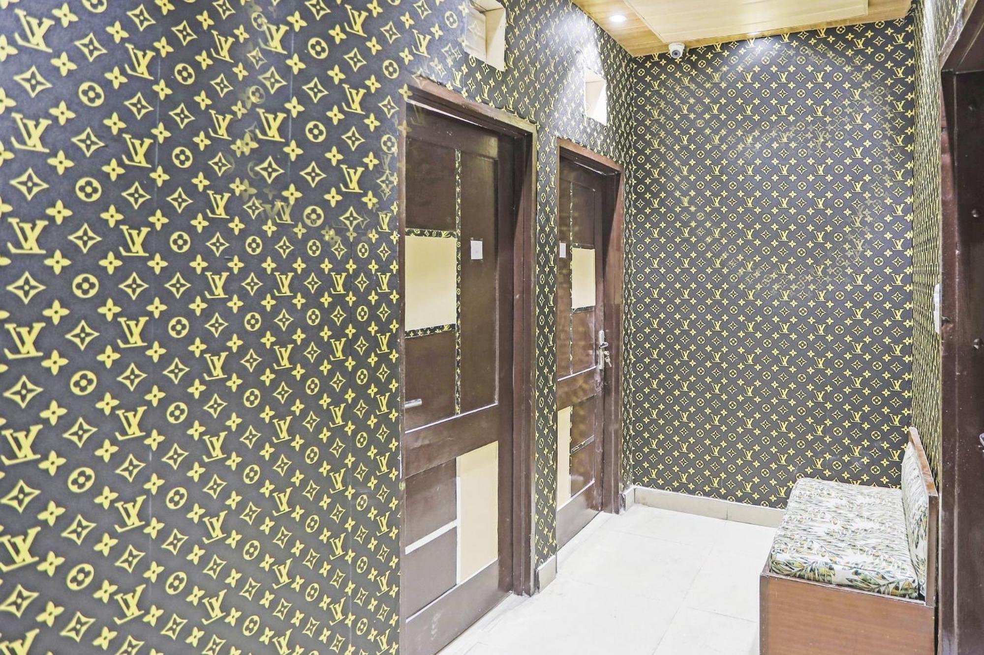 Hotel O Kashish Residency Near Model Town Metro Station Nueva Delhi Exterior foto